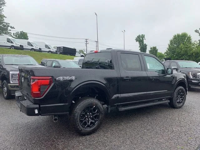 New 2026 Black Ford XLT image 10