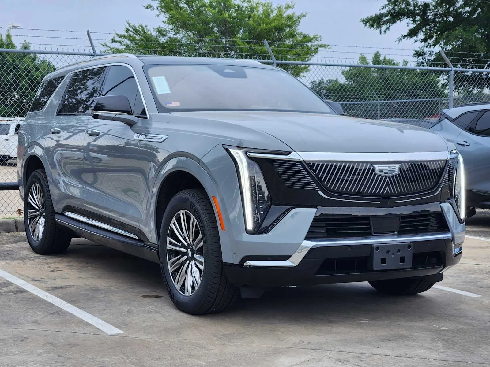 New 2026 Luna Metallic Cadillac Luxury image 2