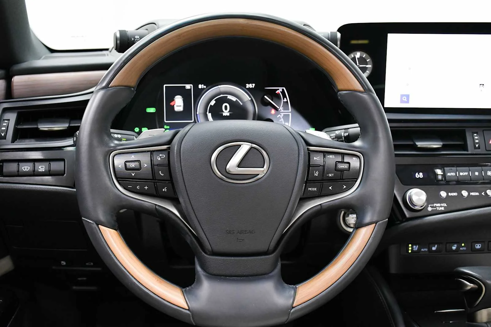 Used 2025 Eminent White Pearl Lexus Luxury image 16