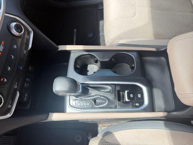 Used 2019 Black Hyundai SE image 21