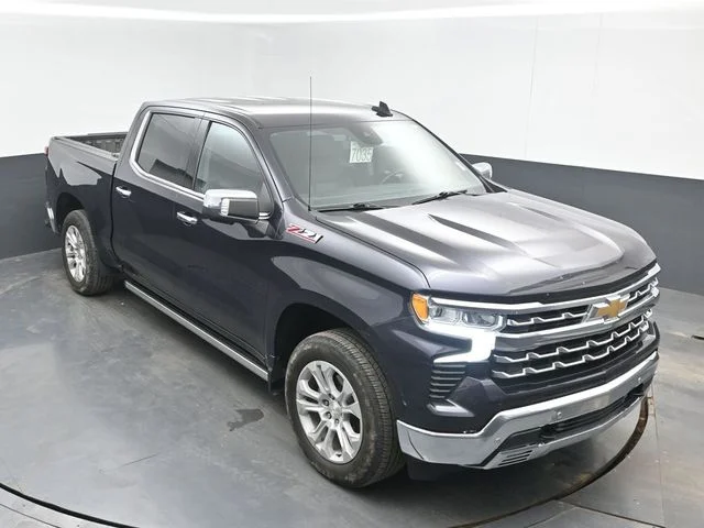 Used 2022 Gray Chevrolet LTZ image 19