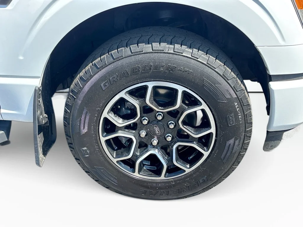 Certified Used 2023 Oxford White Ford XLT image 11