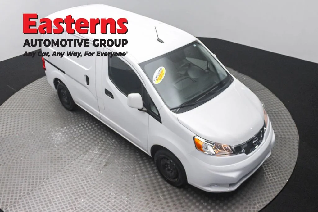 Used 2020 White Nissan SV image 3