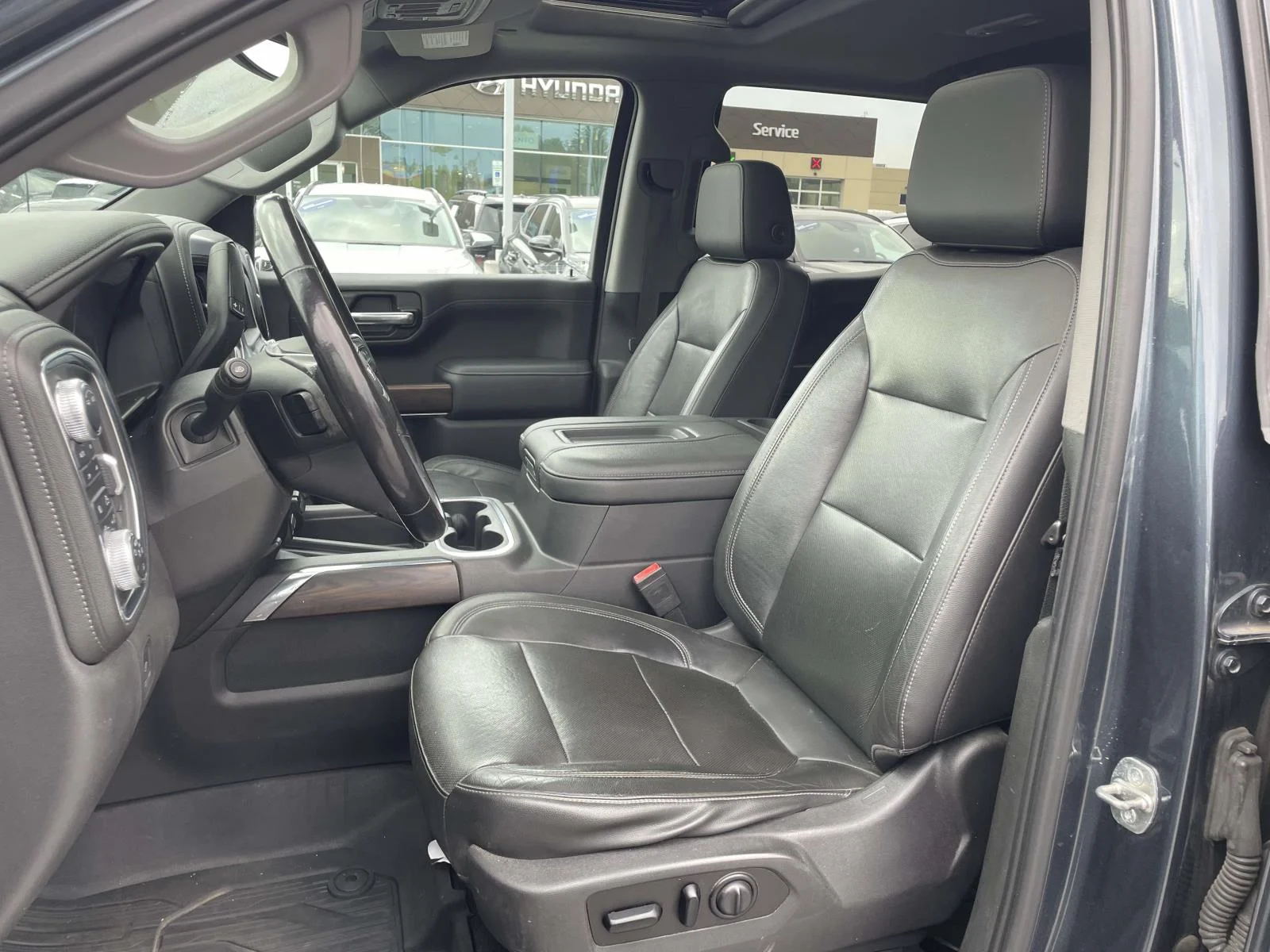 Used 2020 Dark Sky Metallic GMC SLT image 9