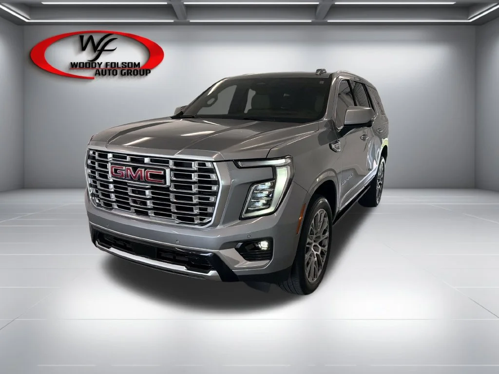 Used 2025 Sterling Metallic GMC Denali image 3