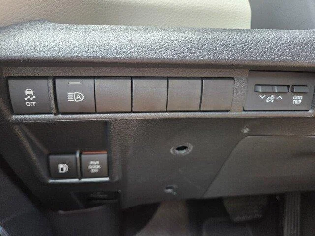 Used 2023 Blueprint Toyota XLE 8-Passenger image 12