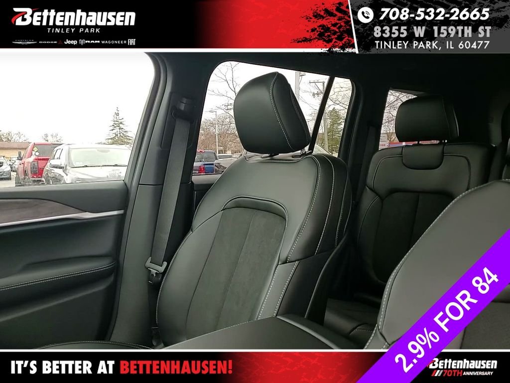New 2026 Silver Zynith Exterior Paint Jeep Altitude image 23
