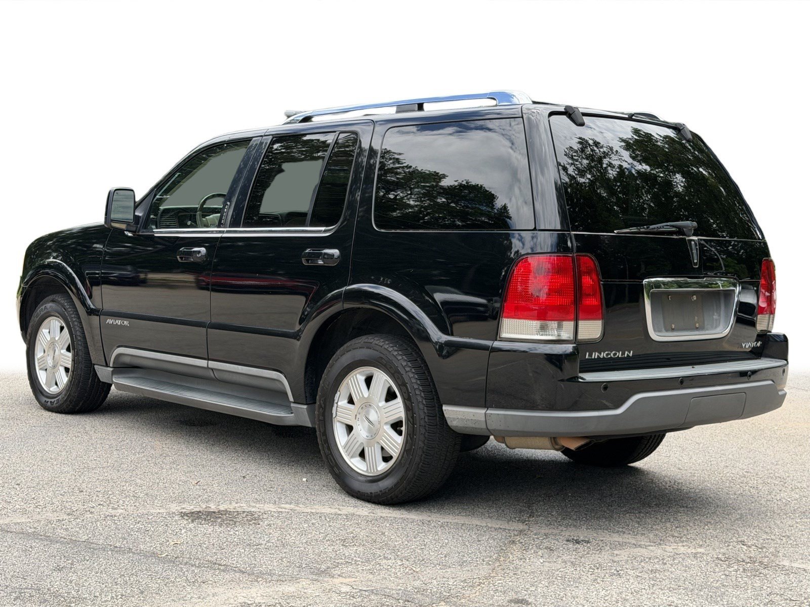 Used 2005 Black Lincoln Base image 17