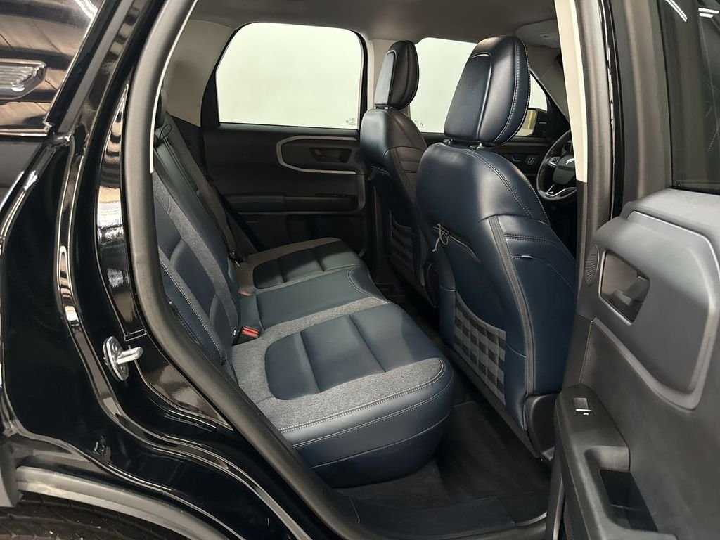 Used 2022 Shadow Black Ford Outer Banks image 17