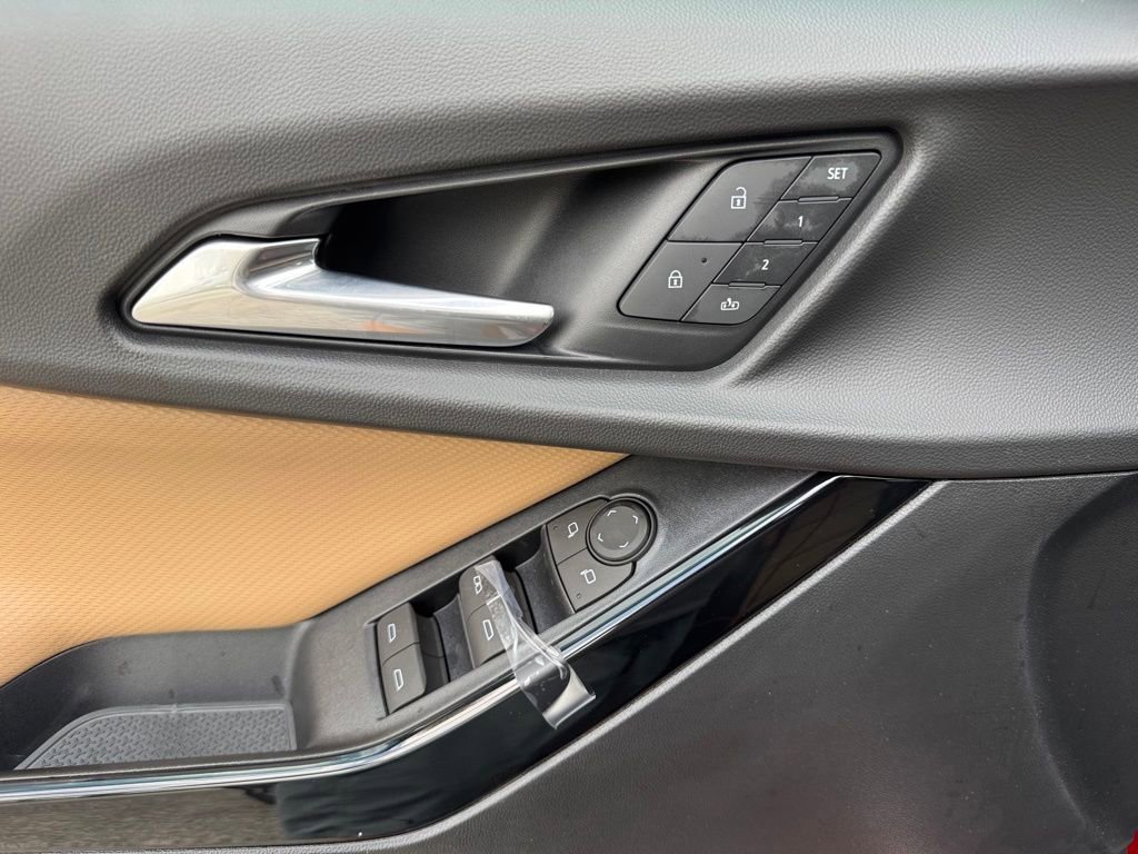 2025 Chevrolet Equinox ACTIV - Photo 29