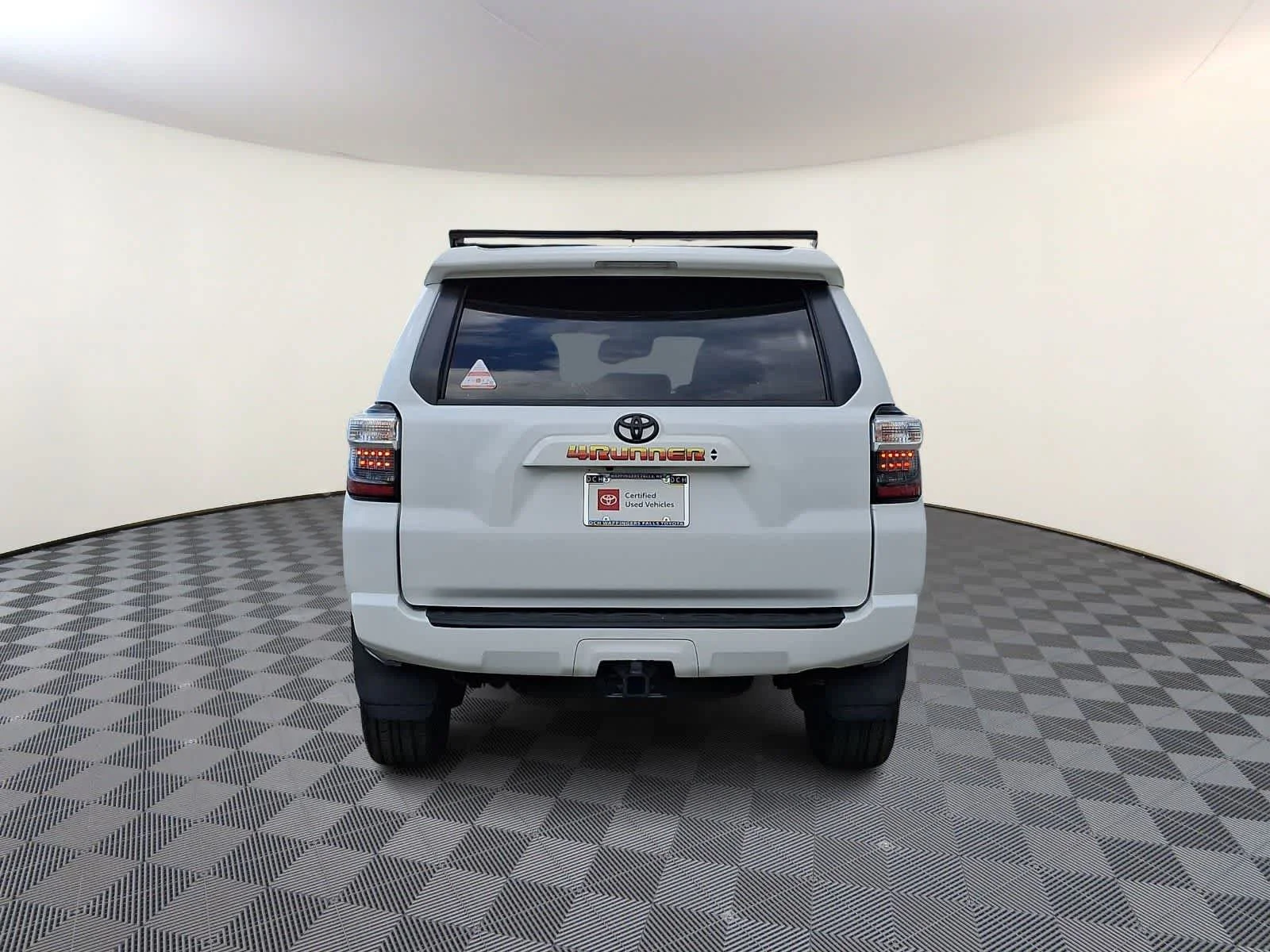 Certified Used 2020 Super White Toyota SR5 Premium image 7