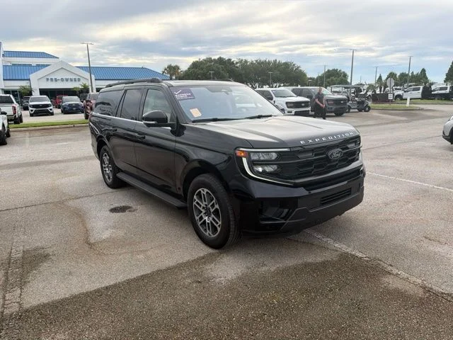 Used 2025 Black Ford Active image 3
