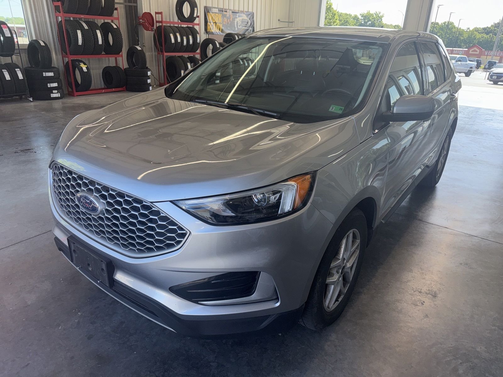 2024 Ford Edge SEL AWD's photo