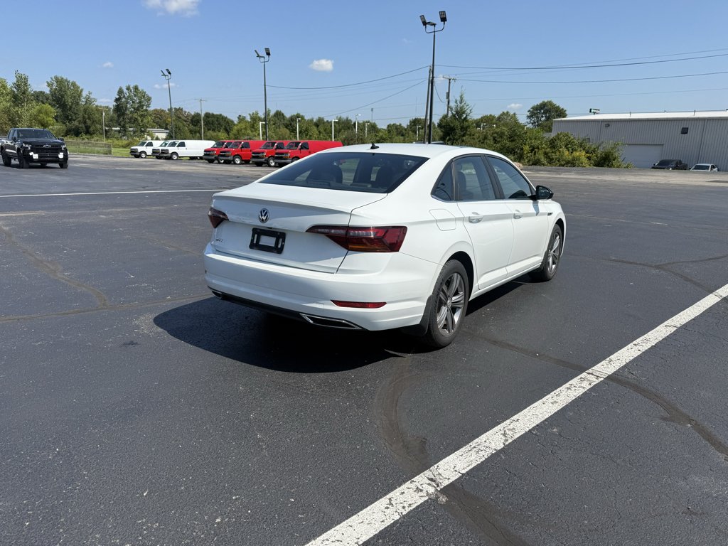 Used 2019 White Volkswagen 1.4T R-Line image 6