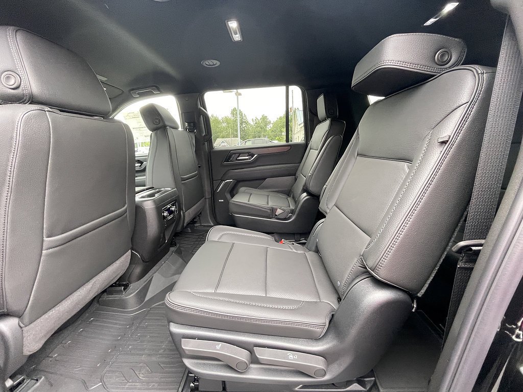 2026 GMC Yukon XL Denali - Photo 16