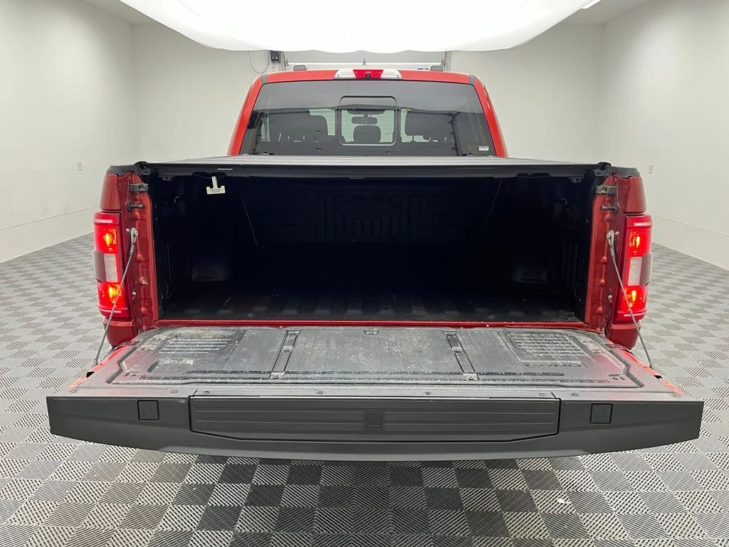 Used 2023 Red Ford XLT image 10
