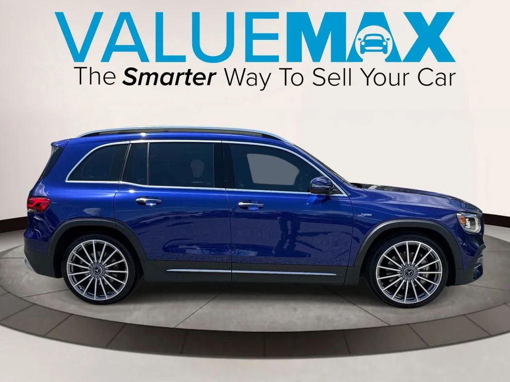 Used 2022  Mercedes-Benz GLB 35 AMG® image 2