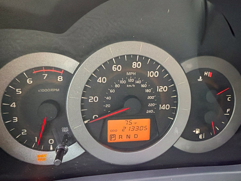 Used 2009 Silver Toyota Limited image 19