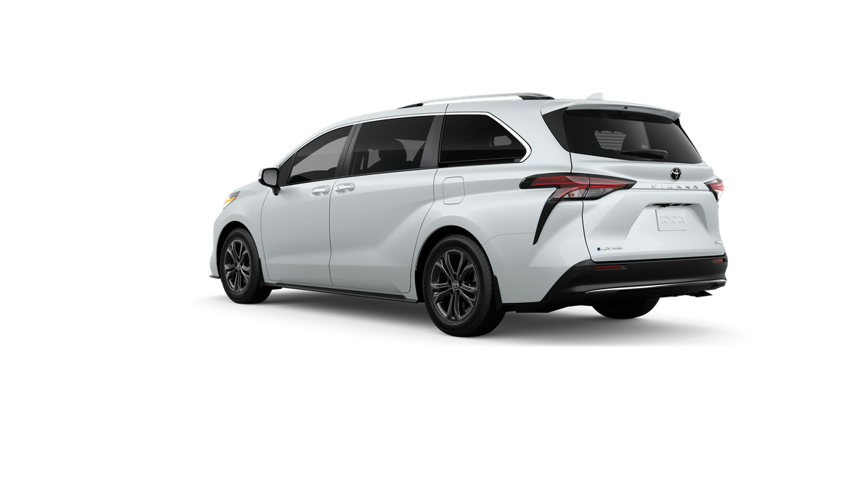 New 2026 Wind Chill Pearl Toyota Platinum image 6