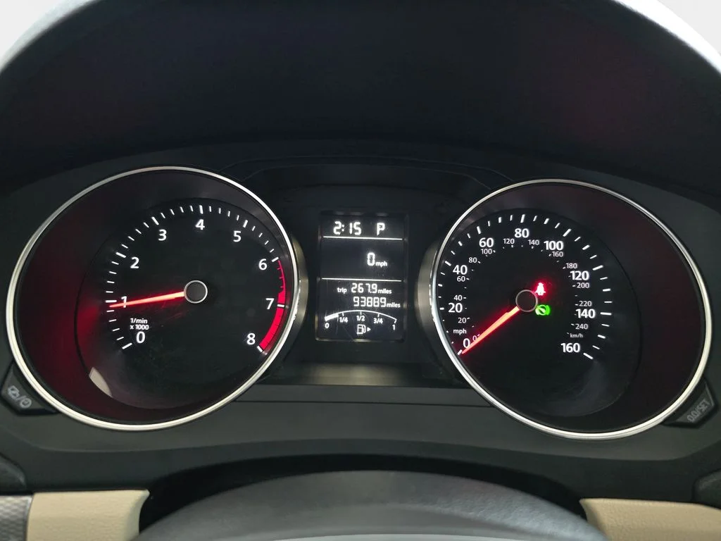 Used 2016 Black Uni Volkswagen 1.4T SE image 21