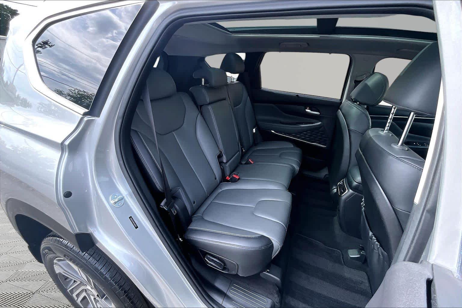 Used 2023 Shimmering Silver Hyundai SEL image 20