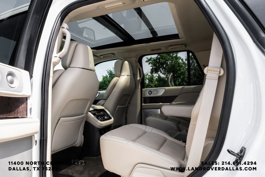 Used 2021 White Lincoln Reserve image 46