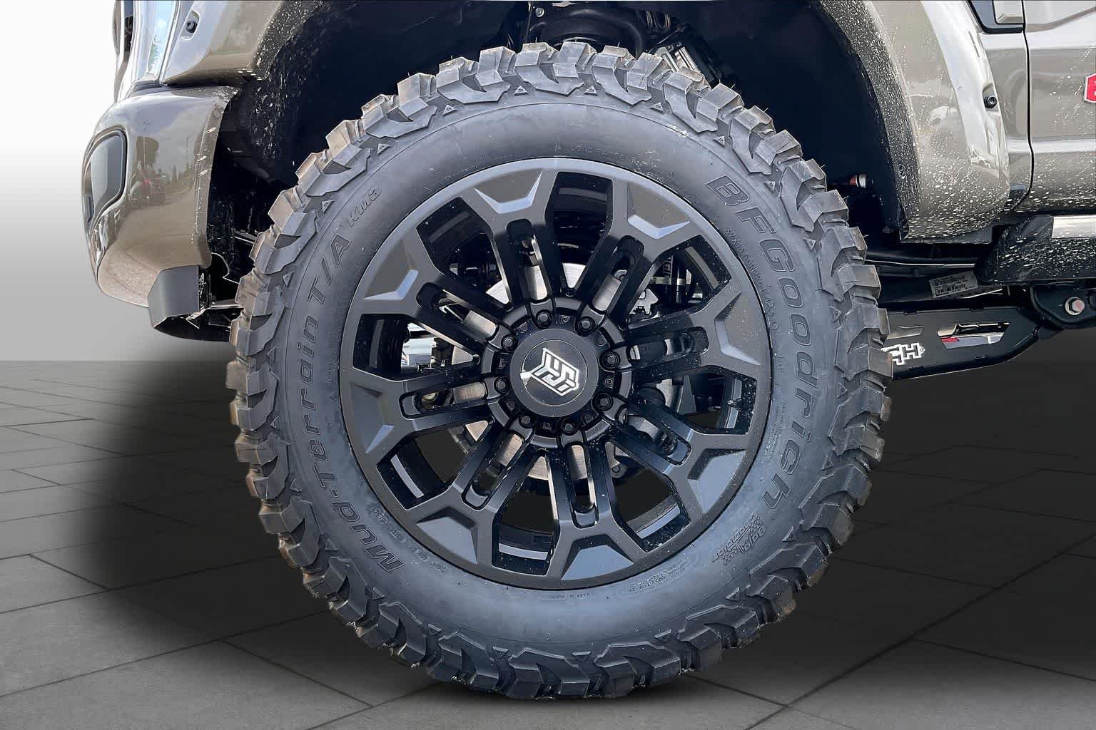 New 2026 Marsh Gray Ford F-250® Lariat® image 8