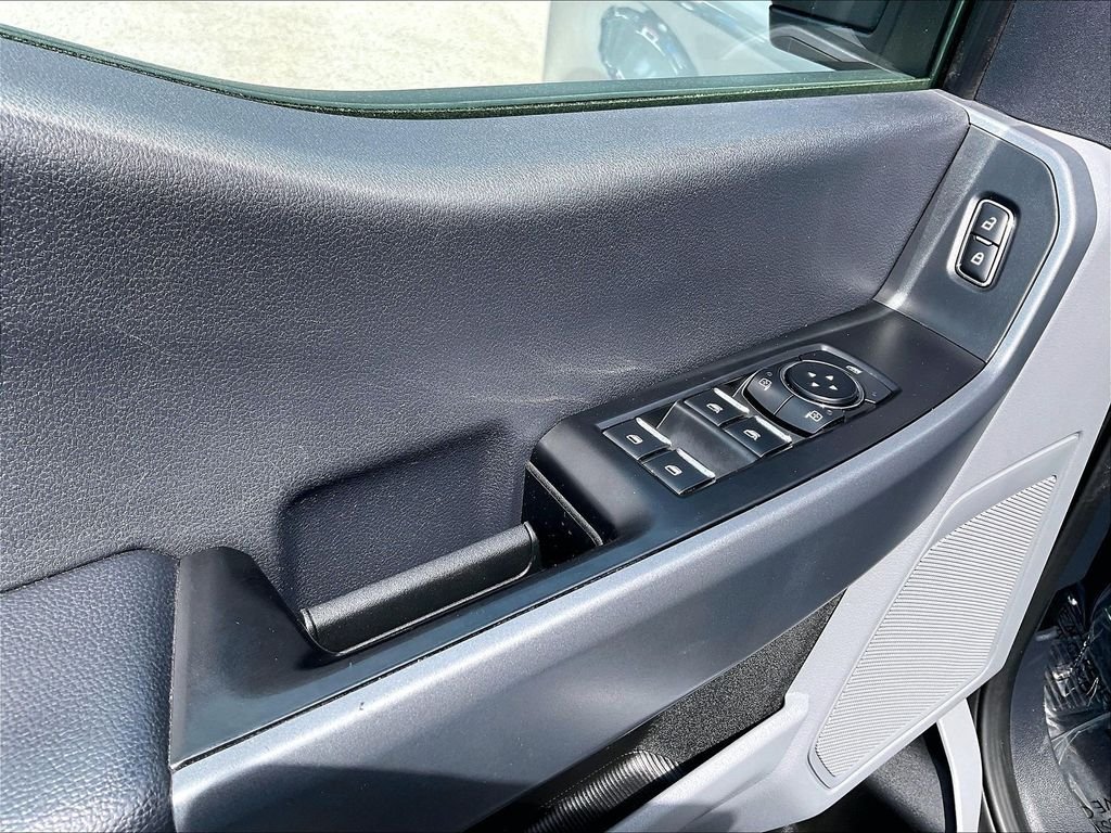 Used 2024 Iconic Silver Metallic Ford XL image 37