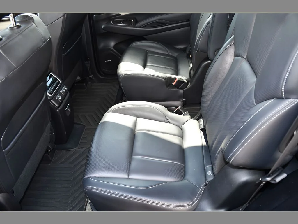 Used 2021 Ice Silver Metallic Subaru Touring image 16
