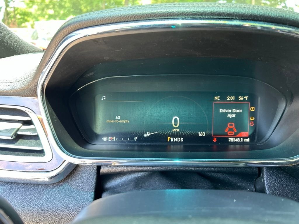 Used 2017 White Lincoln Select image 20