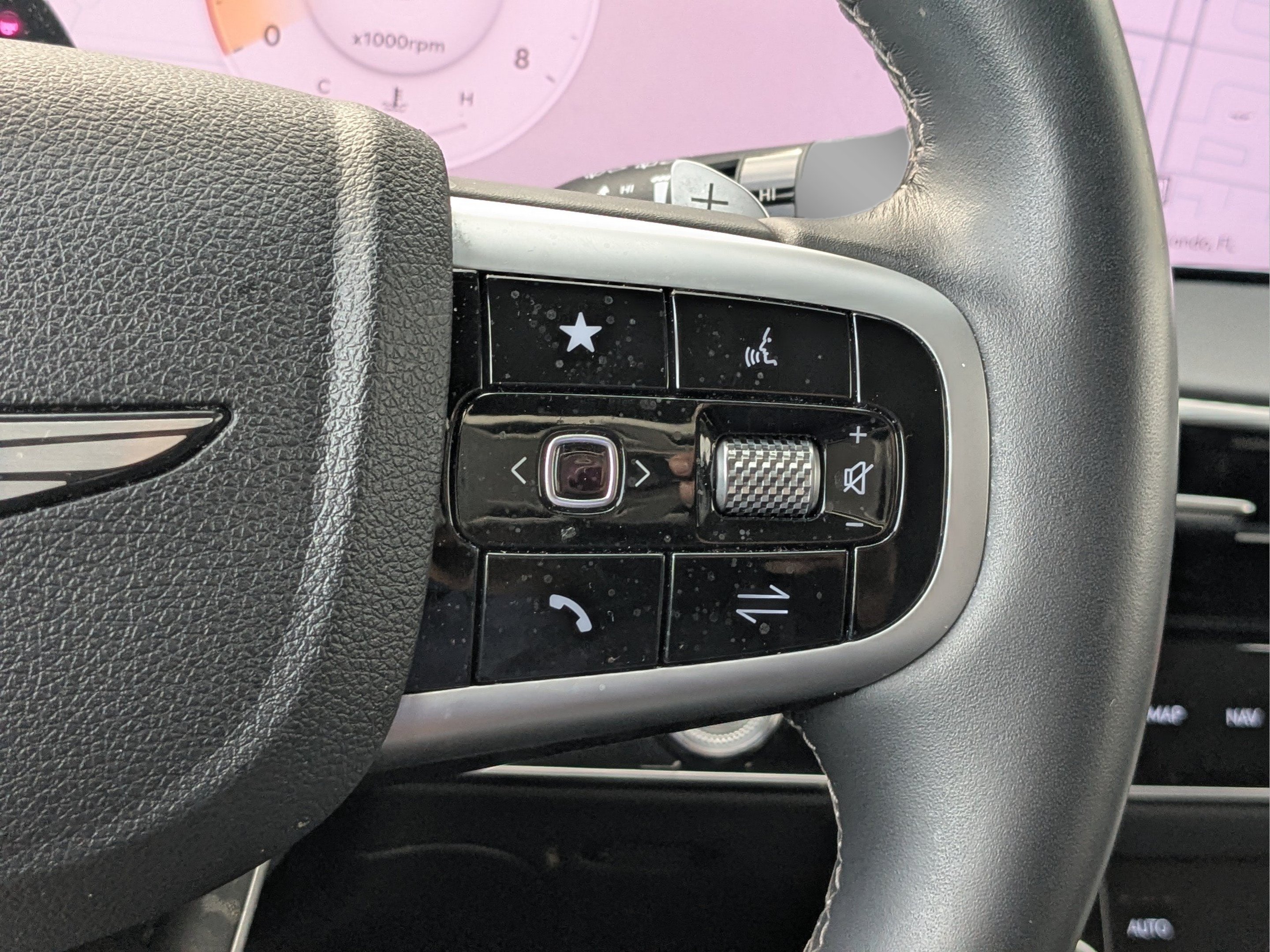 2026 GENESIS GV70 Standard - Photo 27