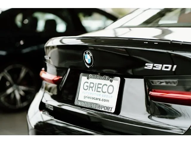 New 2027 Space Silver Metallic BMW  image 25