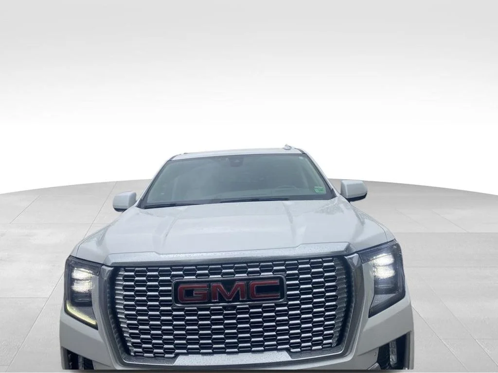 Used 2021 White GMC Denali image 12