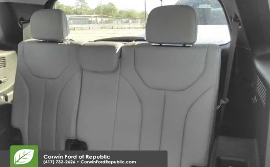 Used 2025 Abyss Black Pearl Hyundai SEL image 6
