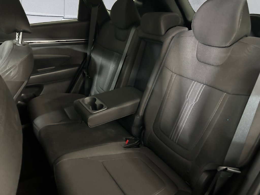 Used 2024 Gray Hyundai SEL image 18