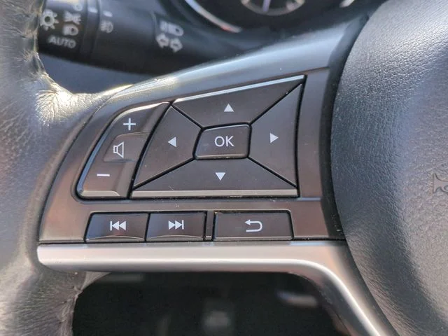 Used 2018 Gray Nissan SV image 16