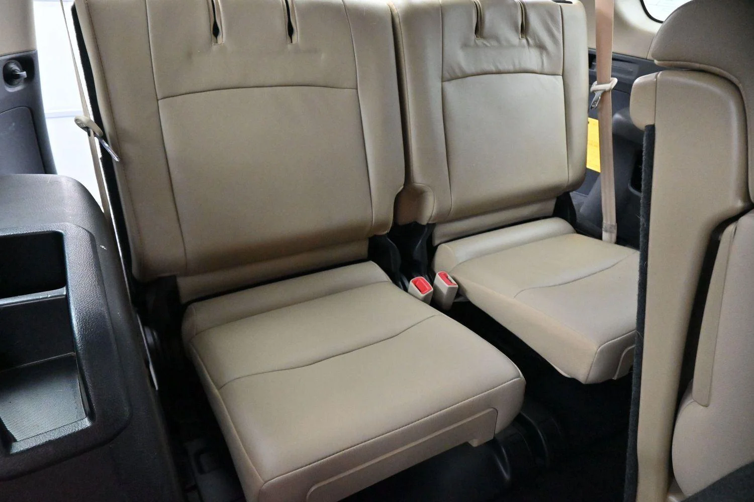 Used 2019 Blizzard Pearl Toyota Limited image 40