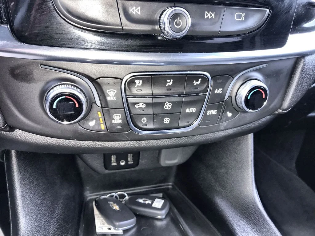 Used 2023 White Chevrolet LT image 18