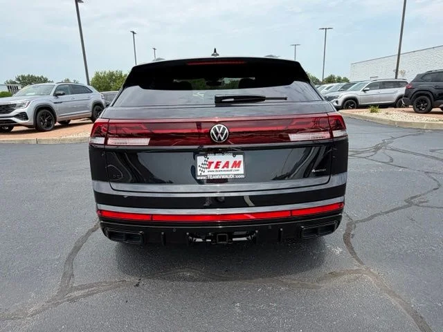 New 2026 Deep Black Pearl Volkswagen 2.0T SEL R-Line Black image 6