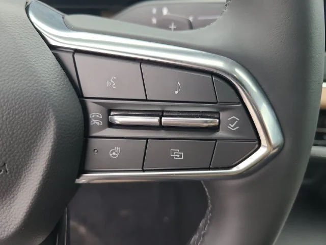 New 2027 Mosaic Black Metallic Chevrolet ACTIV image 29
