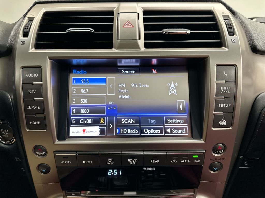 Used 2021 Starfire Pearl Lexus 460 image 28
