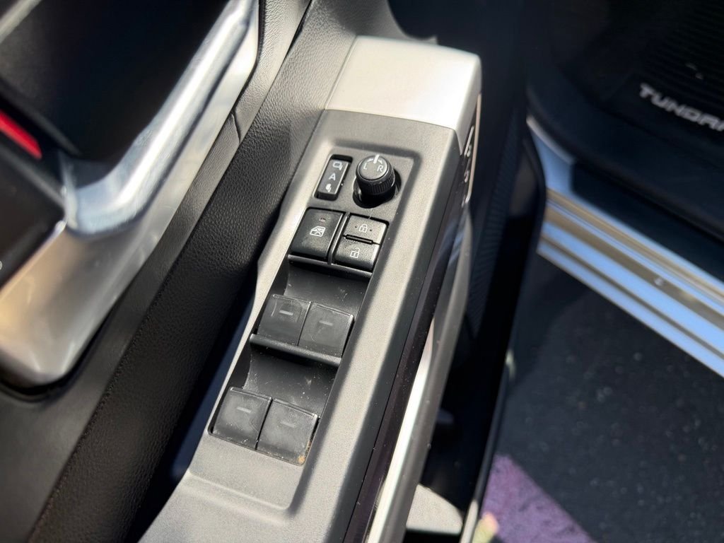 Used 2022 Silver Toyota Platinum image 12