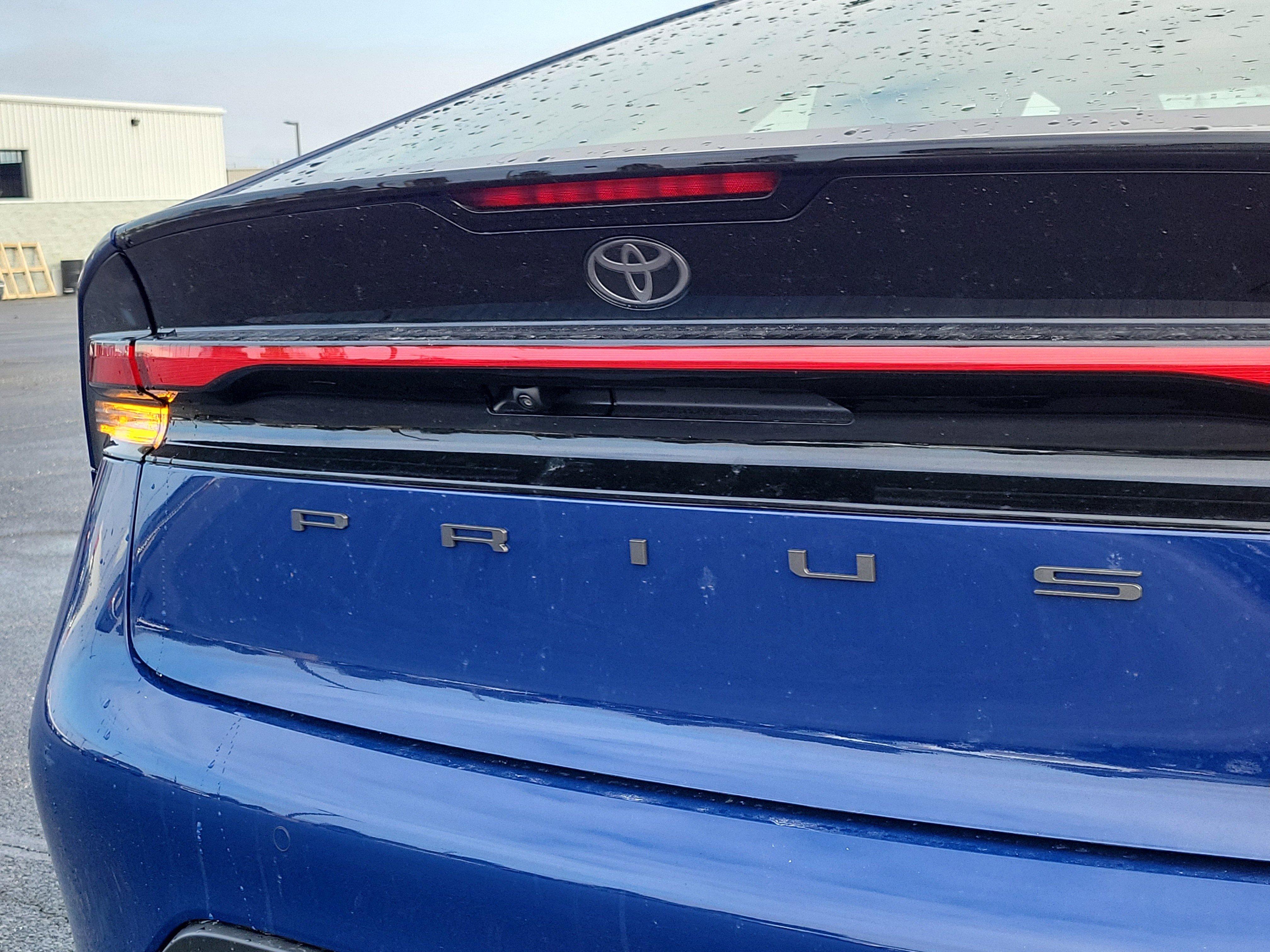 2026 Toyota Prius LE - Photo 6