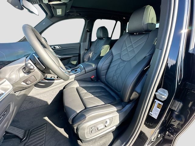 New 2026 Black BMW sDrive40i image 15