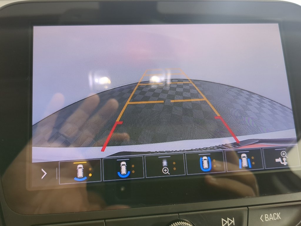 Used 2020 Iridescent Pearl Tricoat Chevrolet Premier image 33