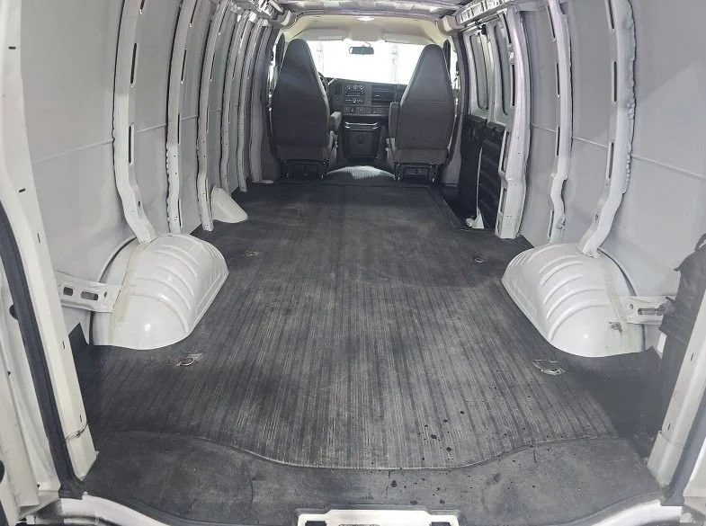 Used 2025 Summit White Chevrolet WT image 7