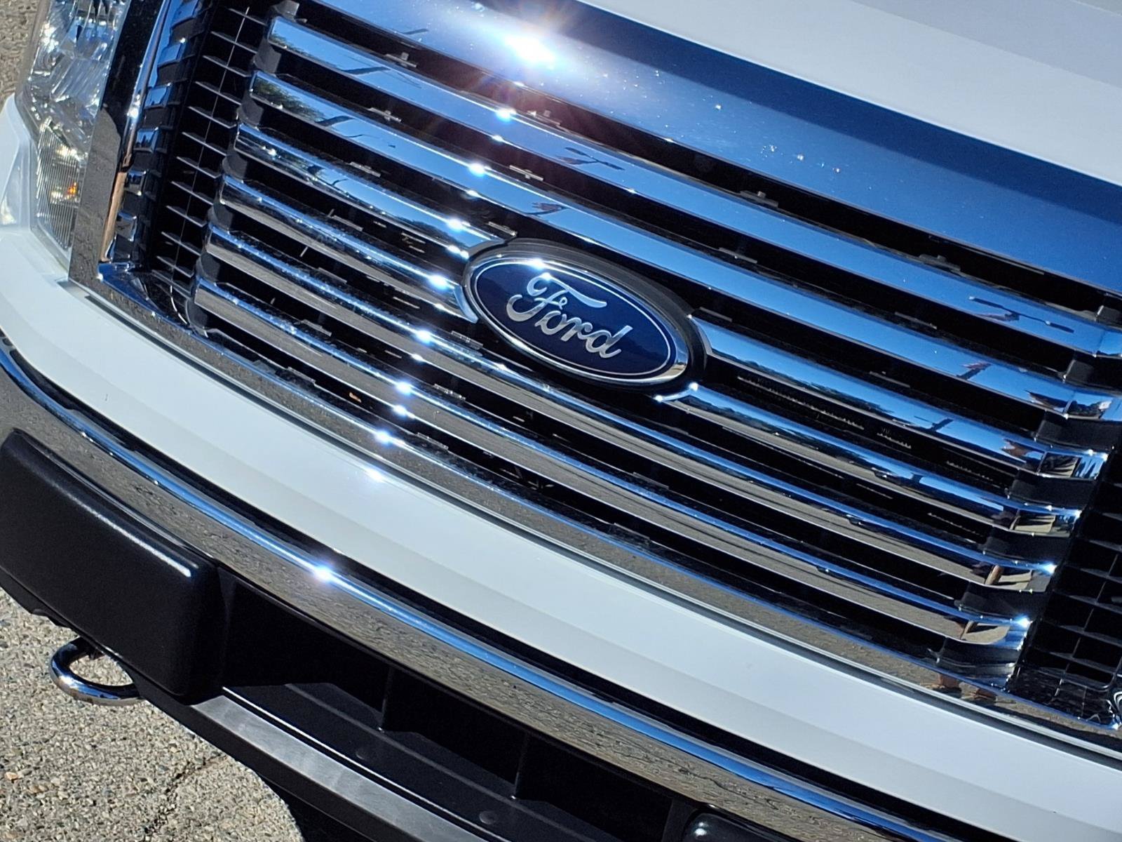 Used 2012 Oxford White Ford XL image 25