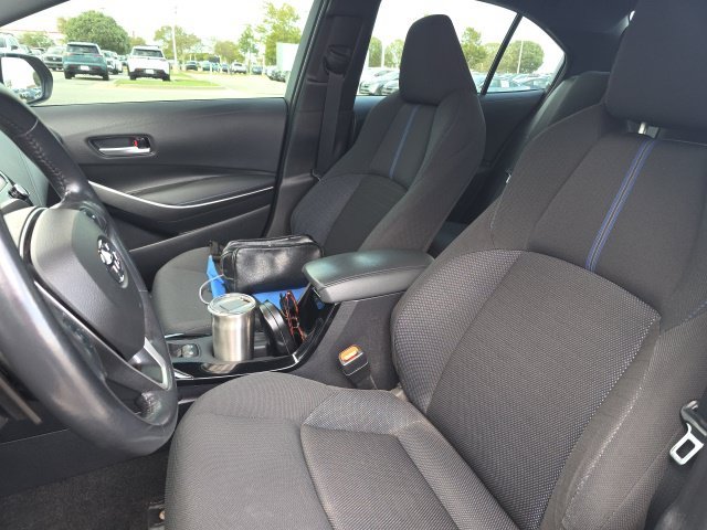Used 2022 Blue Toyota SE image 5