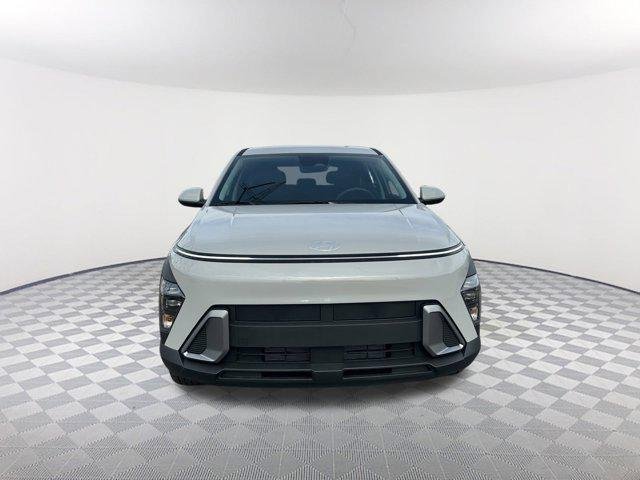 New 2026 Cyber Gray Metallic Hyundai SE image 2