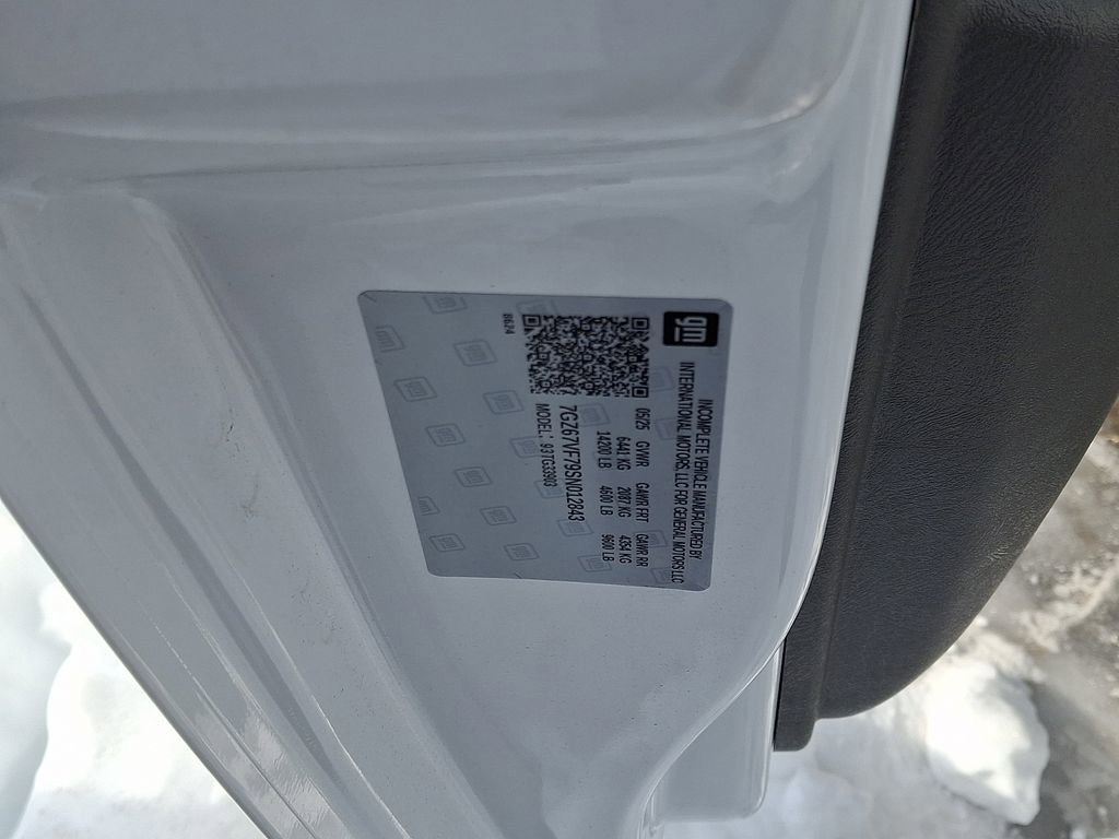 New 2025 Summit White GMC 2WT image 11